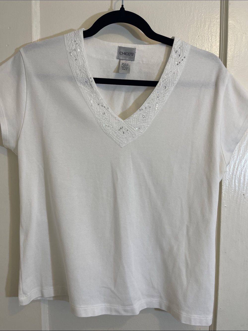 78. Chico's White V-Neck Embroidered Short Sleeve Tee